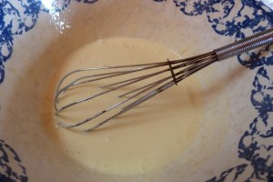 MixCreamAndEgg